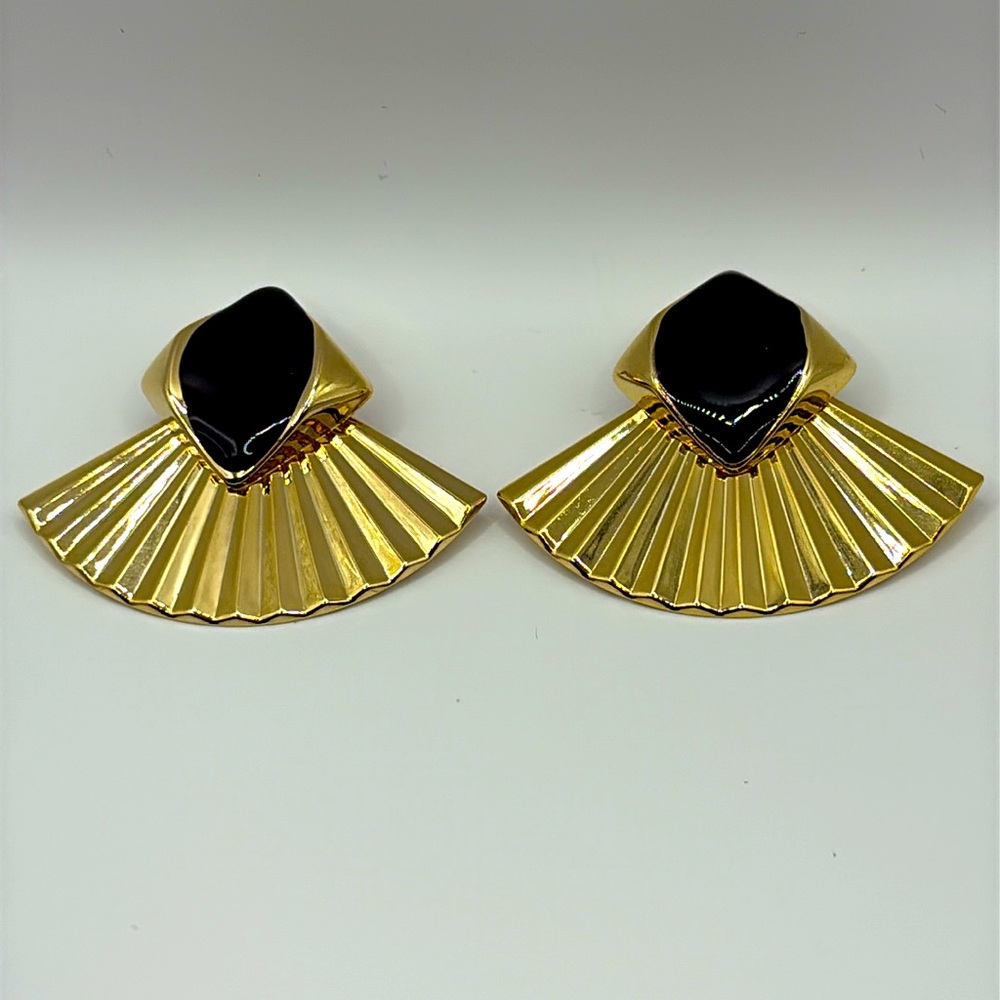Vintage 80’s Gold and Black Metal Fan Earrings